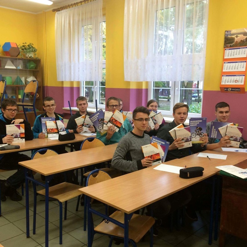 Podręczniki dla uczestników edukacyjnego projektu powiatu