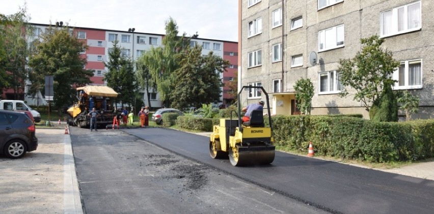 Nowa nawierzchnia na ulicy Dąbrówki i Władysława Hermana w Radomsku