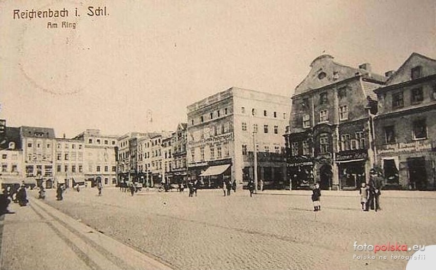 Rynek w Dzierżoniowie, zachodnia pierzeja, 1918 rok.