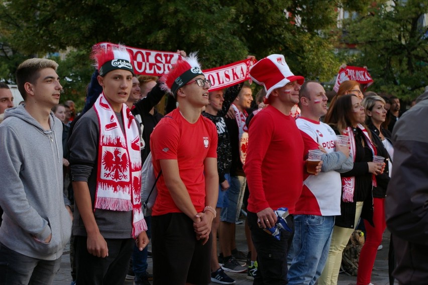 Trzymamy kciuki za naszych! Polska - Kolumbia również w Gorlicach [ZDJĘCIA]