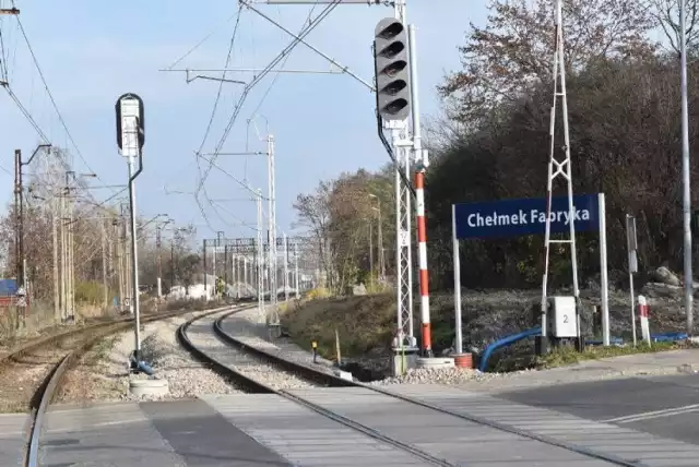 Na drogach w powiecie oświęcimskim kierowcy napotkają na utrudnienia m.in. w Chełmku, gdzie w ciągu ulic Krakowskiej i Piastowskiej zamknięty został przejazd kolejowy