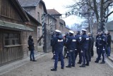 Policja w Oświęcimiu przygotowuje się do ważnych wizyt oficjeli w Muzeum Auschwitz