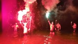 Nad Bałtykiem ogniste party morsów z Wikinga Postomino - ZDJĘCIA z Jarosławca