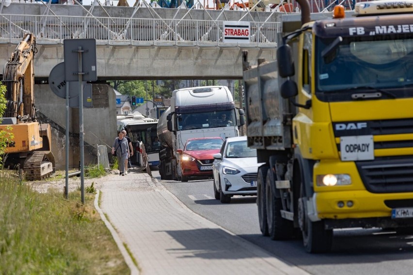 Kraków. Idzie zwariować - to już trzecia zmiana na 29 Listopada