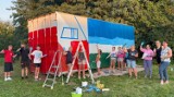 Nasze Międzypokoleniowe Podwórko w Brodnicy. Tak mieszkańcy dbają i zmieniają przestrzeń w swojej miejscowości [film zdjęcia]