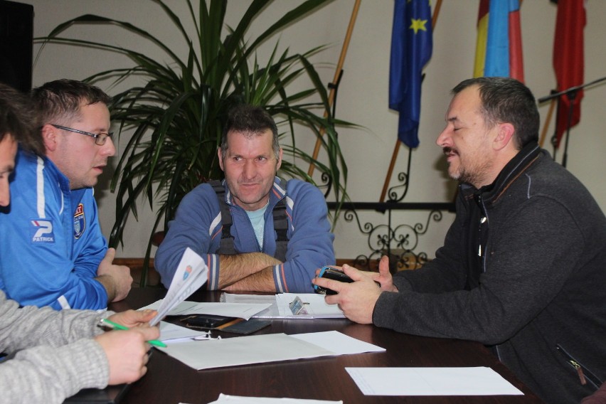 Wojciech Jabłoński nadal prezesem MKS Start Radziejów. Fotorelacja z Walnego Zebrania Sprawozdawczo-Wyborczego