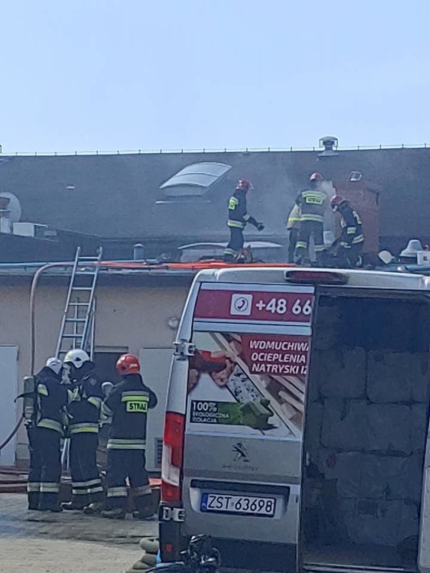 Pożar dachu Hotelu Metro na Boguszynie          