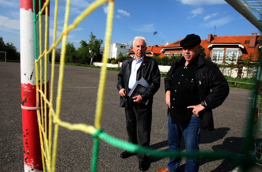 Rodzice bronią szkolnego boiska. Nie chcą zmian przy Szkole Podstawowej nr 23 w Gdyni ZDJĘCIA
