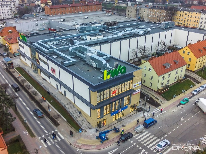 Centrum handlowe Liwa w Kwidzynie. TVN24: "Gigantyczny plac do squasha" 