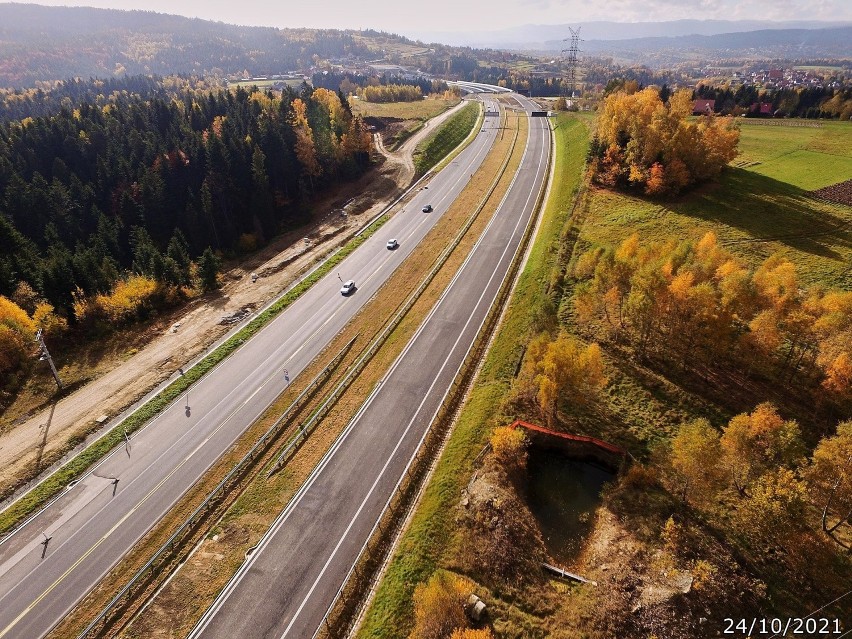 Nowy odcinek zakopianki zostanie otwarty w listopadzie! Zobaczcie, jaką drogą niedługo pojedziemy [ZDJĘCIA Z DRONA] 26.11