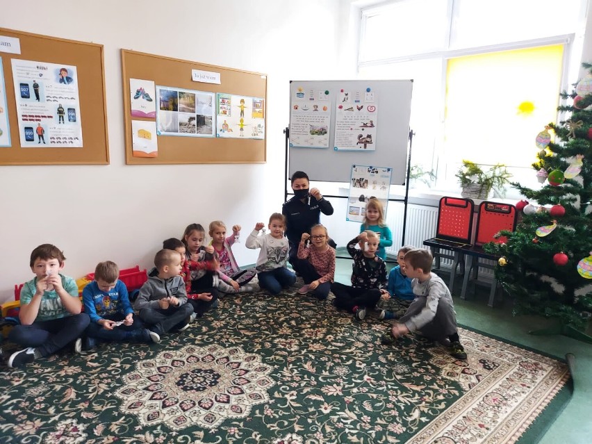 „Przedszkolaku, świeć odblaskiem” - finał akcji policji i starostwa powiatowego w Radomsku