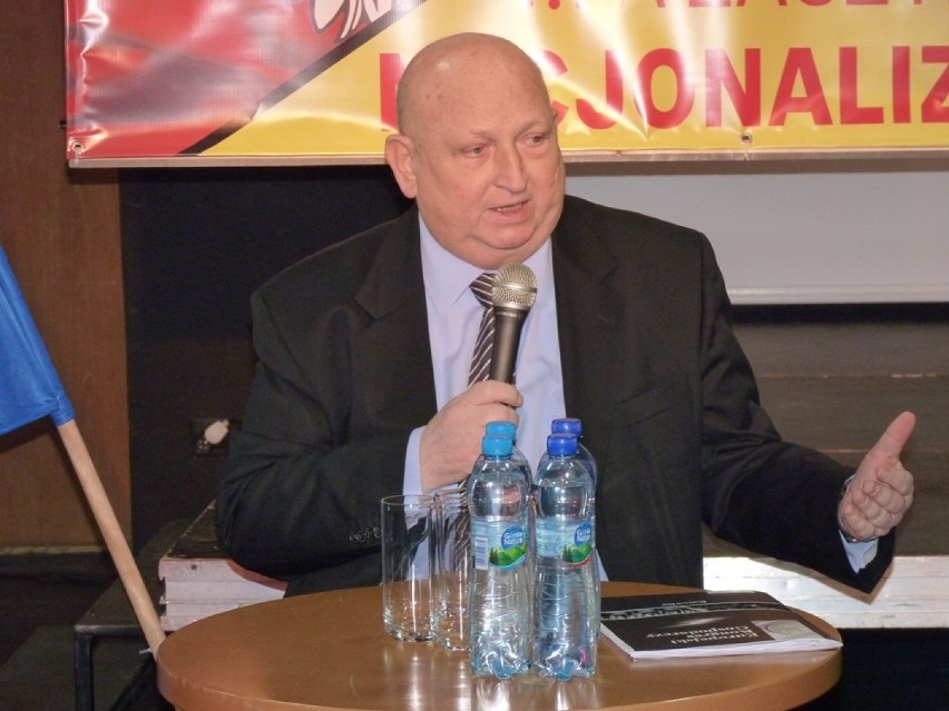 Józef Oleksy w Radomsku. Spotkanie w MDK