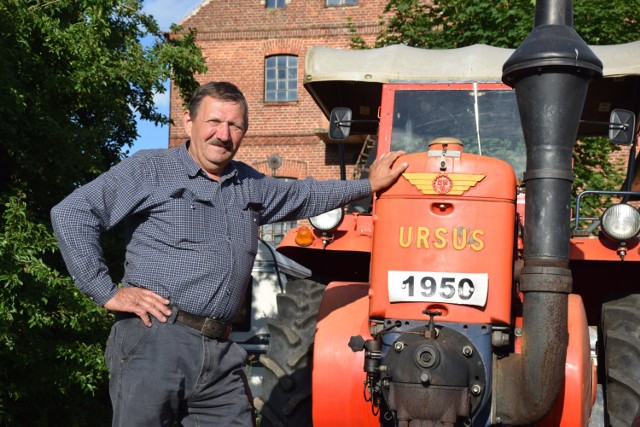 Pan Leszek Nowak ma iponujące kolekcje  na swoim folwarku.