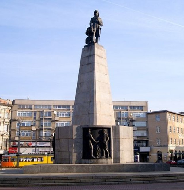 Pomnik Tadeusza Kościuszki na Placu Wolności w Łodzi.