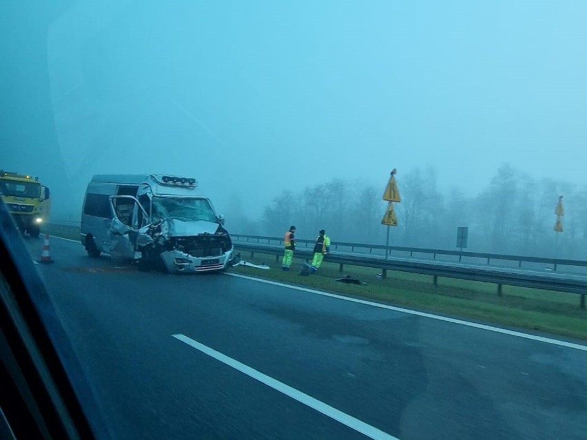 Wypadek w Mysłowicach. Na A4 zderzyły się dwa busy. Dwójka Ukraińców trafiła do szpitala