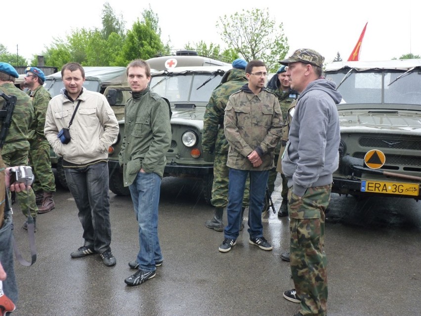 Zlot Pojazdów Militarnych Wapienniki 2012: Parada i pokaz w Radomsku [ZDJĘCIA+FILM]