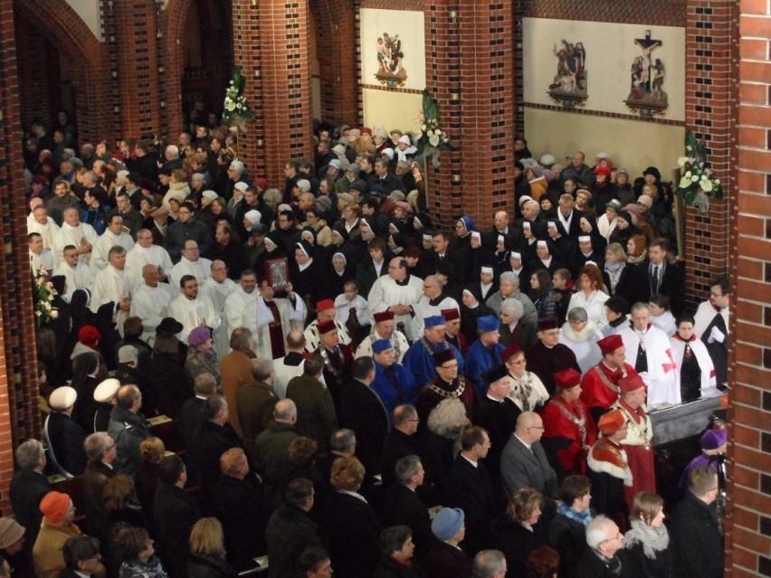 Ingres bp. Jana Kopca w Gliwicach w katedrze św. Apostołów Piotra i Pawła [FOTO]