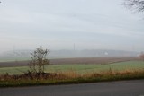 Poranna mgła na drodze powiatowej Miszewo - Leźno