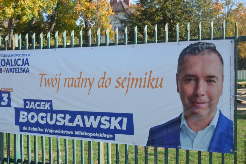 Wyborcza Piła. Czyli, jak wyglądają kandydaci do wyborów samorządowych na ulicznych plakatach?