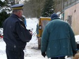 Bezdomny pan Sławomir, który zamieszkał w parku w Pabianicach, poprosił o pomoc ZDJĘCIA