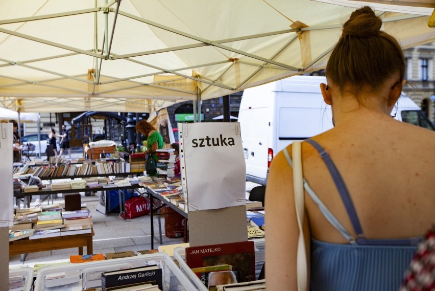 Kiermasz Książki tym razem na placu św. Ducha przy Teatrze im. Juliusza Słowackiego