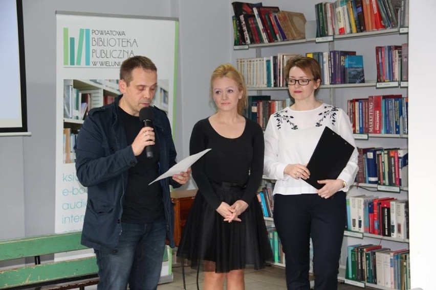 Wieluń: W bibliotece rozstrzygnięto konkurs na wydanie autorskiej książki[ZDJĘCIA]