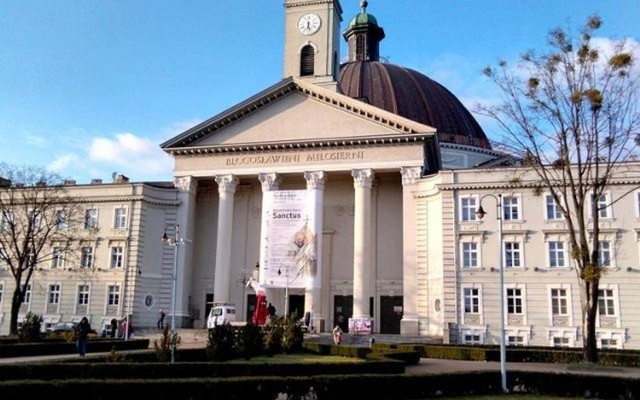 W bazylice św. Wincentego a Paulo w Bydgoszczy msze będą odbywały się z ograniczeniem do 50 osób