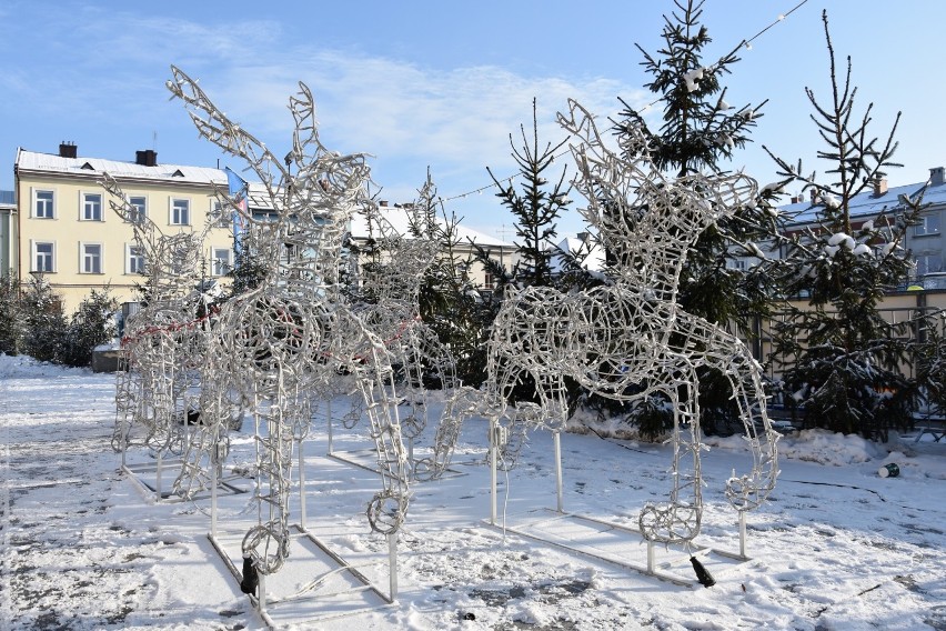 Nowy Targ: Na Rynku ruszyły targi bożonarodzeniowe