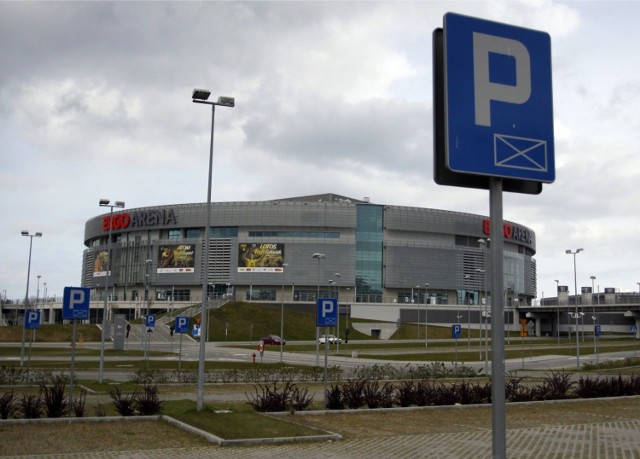 03.05.2011 gdansk/sopot ergo arena. parking przed hala widowiskowo - sportowa ergo arena na granicy gdanska i sopotu. fot. karolina misztal/polskapresse dziennik baltycki