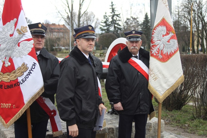 Odsłonięcie pomnika pamięci kolejarzy krotoszyńskiego węzła kolejowego [ZDJĘCIA + FILM]