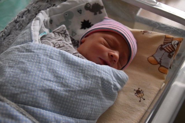 Pierwszy chłopiec urodzony w roku 2020 w człuchowskim szpitalu dostał na imię Tymon. To rzadkie imię, w 2019 roku w USC w Człuchowie nie zarejestrowano takiego
