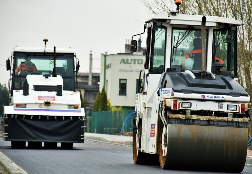 Ulice w Dębicy przechodzą metamorfozę. Prace modernizacyjne przy Mościckiego i Metalowców nabierają rozpędu