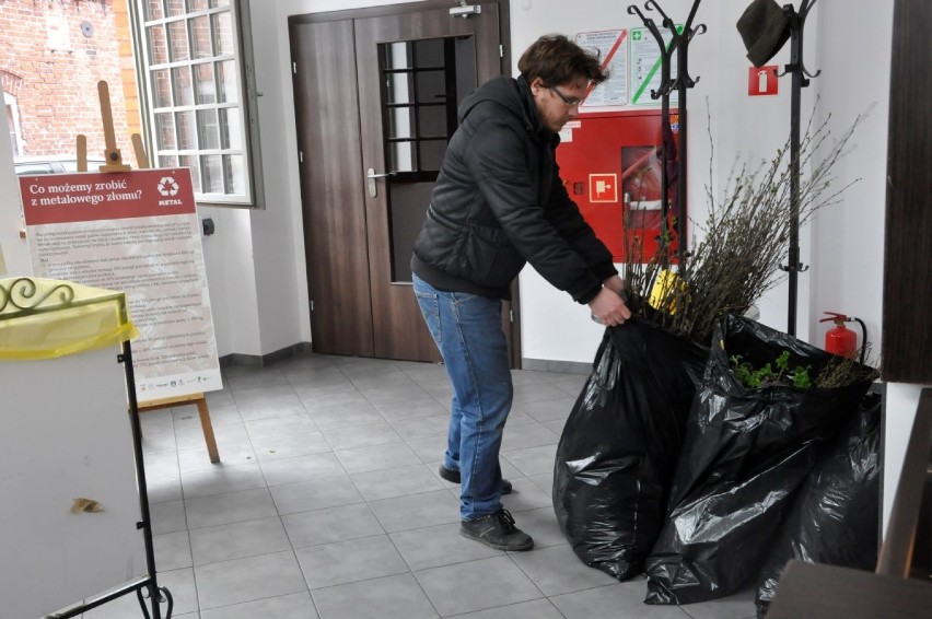 W Żuławskim Parku Historycznym można było wymienić plastikowe butelki na sadzonki drzewek