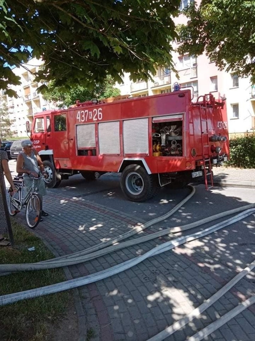 W niedzielę wodę mieszkańcom Dąbrowy Tarnowskiej dostarczali...