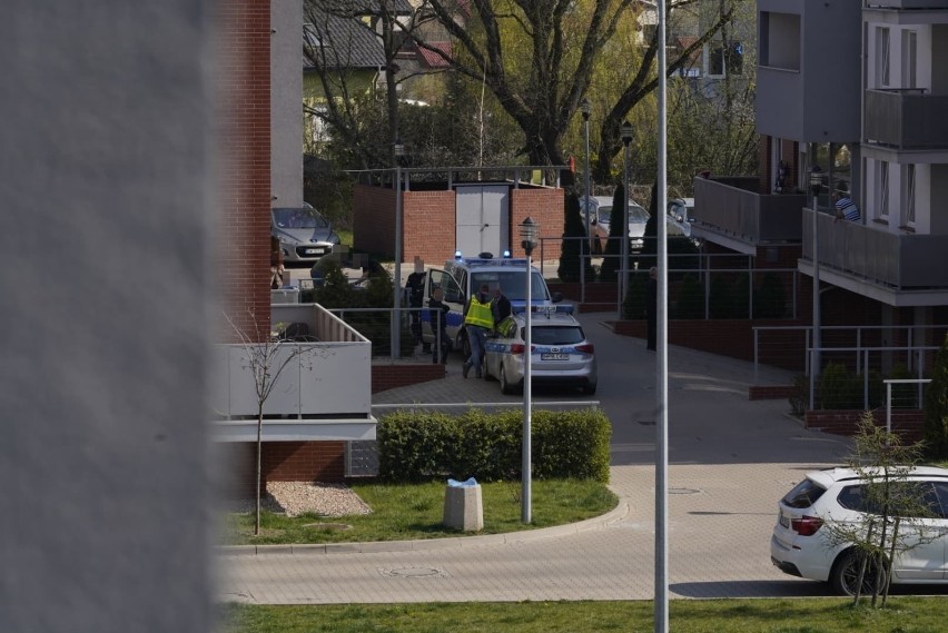 Dwa ciała znaleziono w mieszkaniu na Maślicach we Wrocławiu. Co tam się stało?