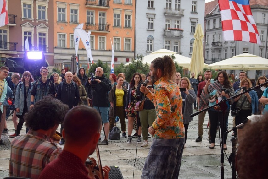 La Strada w Kaliszu. Za nami drugi dzień festiwalu teatrów...