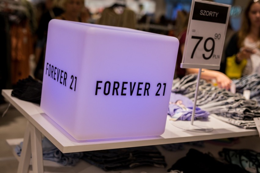 Koniec Forever 21. Amerykańska marka zamyka kilkaset sklepów, w tym w Warszawie