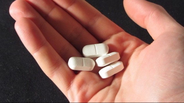 Główny Inspektorat Farmaceutyczny zdecydował o wycofaniu z obrotu leku przeciwbólowego Ketadolon. Decyzja dotyczy wszystkich serii leku Katadolon (kapsułki, 100 mg). Sprawdź koniecznie, czy masz go w apteczce!