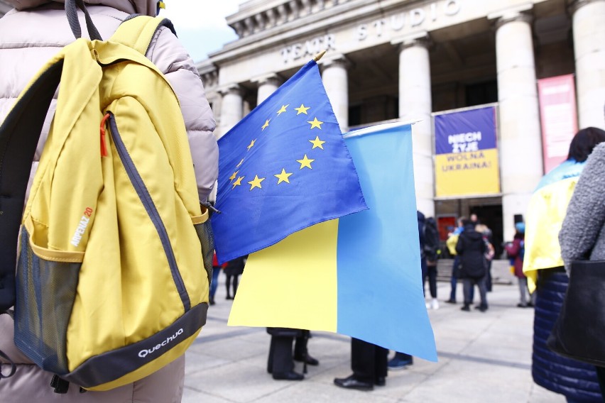 Warszawa solidarna z Ukrainą. Niedzielna demonstracja na...