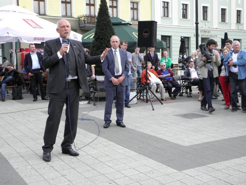 Janusz Korwin-Mikke w Rybniku spotkał się z mieszkańcami [ZDJĘCIA]