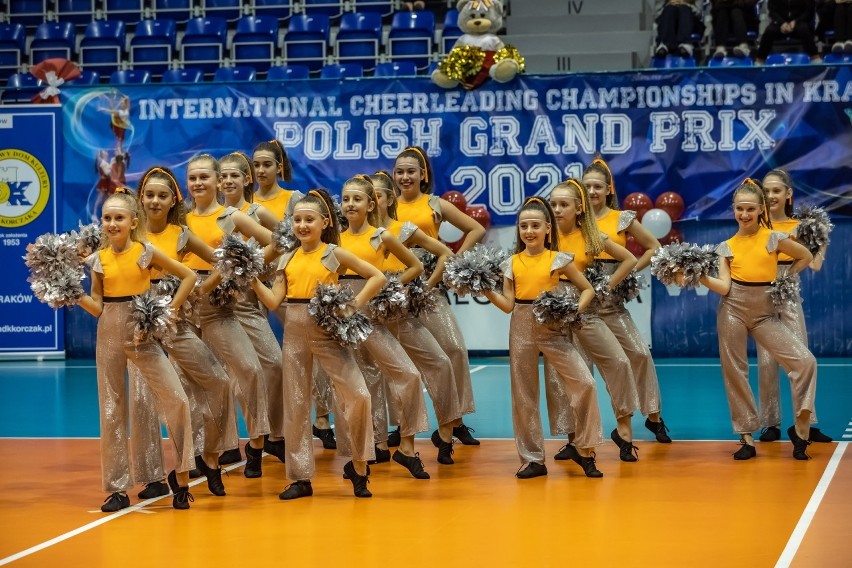 Międzynarodowe Zawody Cheerleadingu w Krakowie. Cheerleaderki opanowały Nową Hutę [ZDJĘCIA]