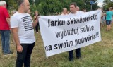 Protest mieszkańców Radomska przeciw zakładowi, który ma przetwarzać odpady na ul. Zgoda. FILM, ZDJĘCIA