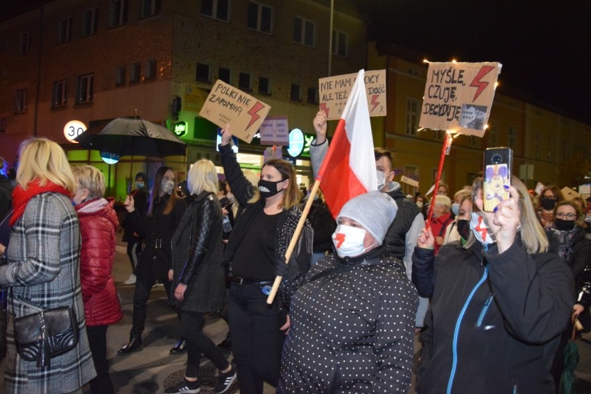 Pogrzeb kobiet przeszedł ulicami Wągrowca
