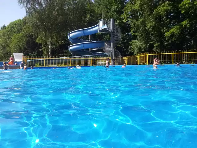Kąpieliska w Katowicach - basen w Zadolu podczas ubiegłorocznego lata