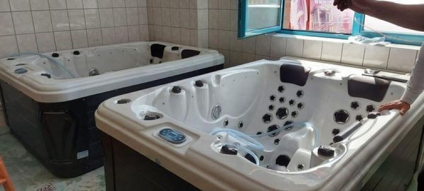 Nowiutka strefa spa na legnickim stadionie dla piłkarzy Miedzi Legnica. Będą mogli korzystać z jacuzzi, sauny i balii z zimną wodą