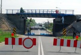 Jarocin: Trwa remont wiaduktu kolejowego. Do Krotoszyna kierowcy muszą jeździć objazdem