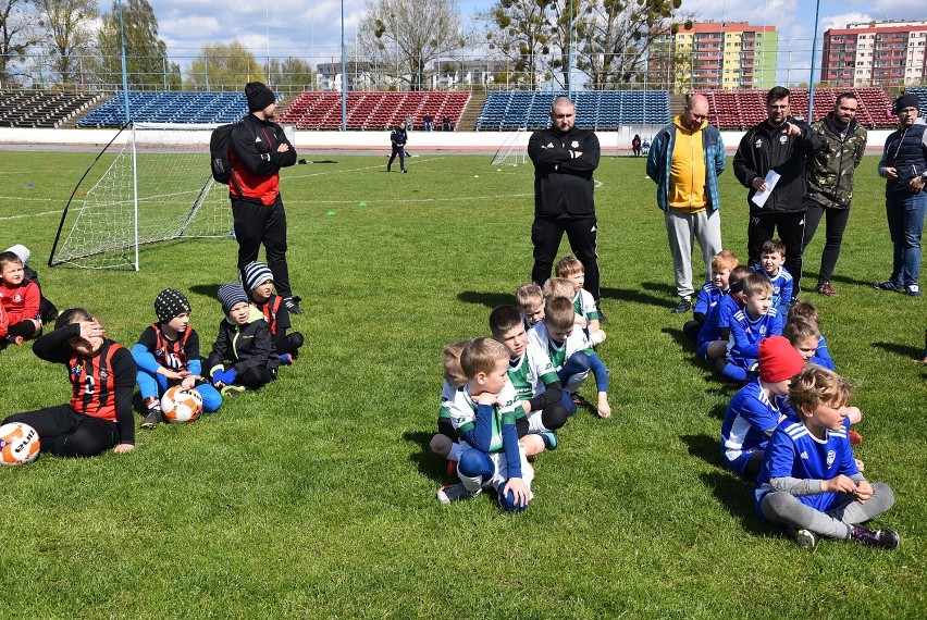 Piłka nożna. Żacy zagrali na stadionie przy ul. Bydgoskiej w Pile. Zobaczcie zdjęcia