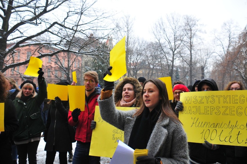 Kraków. Studenci UJ pokazali żółtą kartkę ministrowi Gowinowi