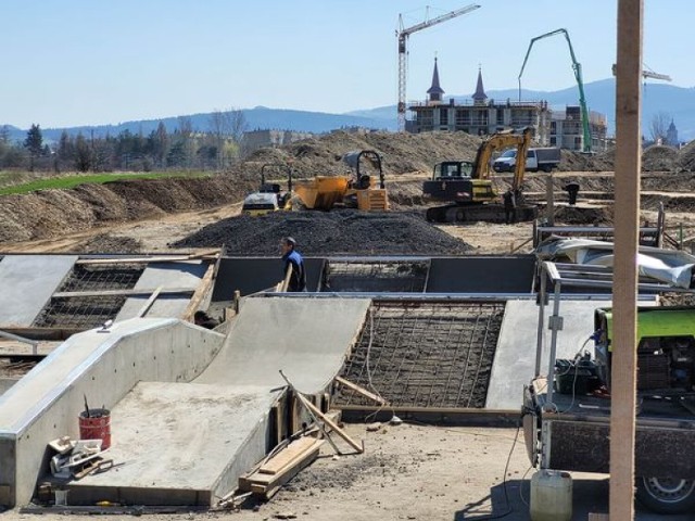 Prace budowlane trwają. Wkrótce powstanie tu skatepark