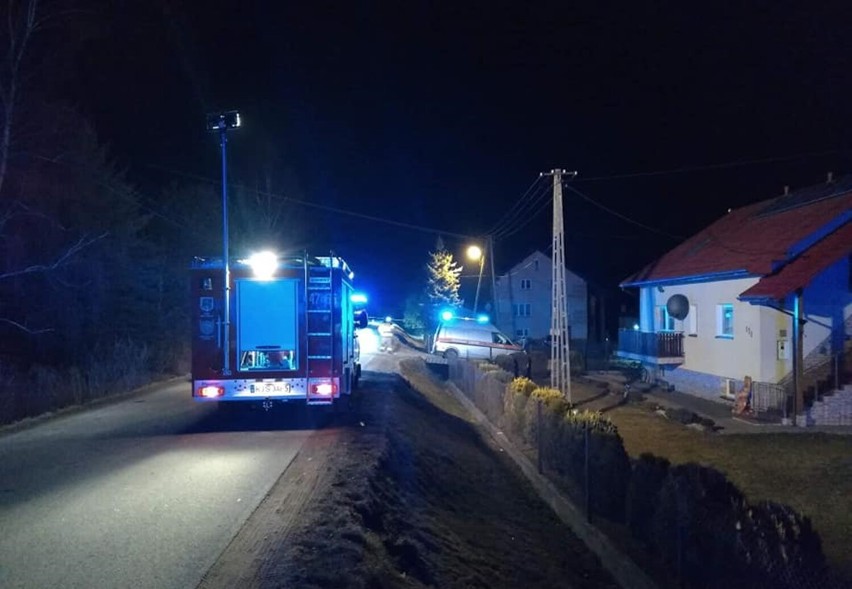 Wyciek gazu w Kątach. 4 osoby ewakuowano, w części domów przez noc nie działało ogrzewanie [ZDJĘCIA]